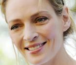 Uma Thurman, victime d'une arnaque financière dont l'auteur Kenneth Starr a été arrêté par les forces de l'ordre.