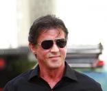 Sylvester Stallone, victime d'une arnaque financière dont l'auteur Kenneth Starr a été arrêté par les forces de l'ordre.