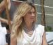 Kate Moss tourne une publicité à Saint-Barthélémy. Son homme Jamie Hince la regarde travailler, dans une ambiance chaleureuse. Mai 2010 