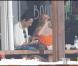Kate Moss tourne une publicité à Saint-Barthélémy. Son homme Jamie Hince la regarde travailler, dans une ambiance chaleureuse. Mai 2010 