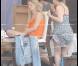 Kate Moss tourne une publicité à Saint-Barthélémy. Son homme Jamie Hince la regarde travailler, dans une ambiance chaleureuse. Mai 2010 