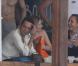 Kate Moss tourne une publicité à Saint-Barthélémy. Son homme Jamie Hince la regarde travailler, dans une ambiance chaleureuse. Mai 2010 