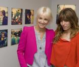 Lou Doillon et Vanessa Bruno lors du vernissage de son exposition à la galerie W le 30 mai 2010