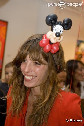 Lou Doillon lors du vernissage de son exposition à la galerie W le 30 mai 2010