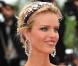 Eva Herzigova maîtrise l'oeil smoky comme personne. Sur son teint nude, c'est juste parfait