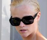 Reese Witherspoon énervée à la sortie d'un salon de coiffure de Beverly  Hills, le 4 juin 0210 !