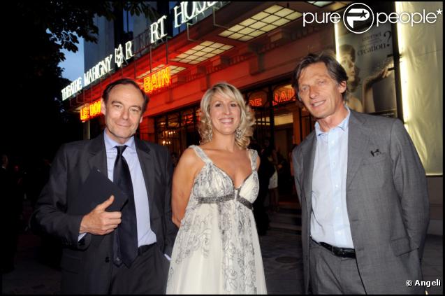 Xavier Couture, l'organisatrice et Nicolas de Tavernost lors de La Nuit des Médias le 7 juin 2010 à Paris au Théâtre Marigny