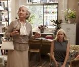 Gemma jones et Naomi Watts dans le film You Will Meet a Tall Dark Stranger de Woody Allen