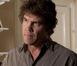 Josh Brolin dans le film You Will Meet a Tall Dark Stranger de Woody Allen