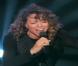 Mariah Carey qui chante l'un de ses plus grands tubes, Without You