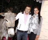 Michel La Rosa et une amie à la soirée Lancel organisée pour le lancement du BB Bag, le 14 juin 2010