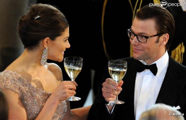 Vendredi 18 juin 2010, un somptueux banquet était organisé à l'Hôtel de Ville Eric Ericsson Hall de Stockholm en l'honneur du mariage de la princesse héritière Victoria de Suède et de Daniel Westling.