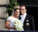 Le 19 juin 2010, la princesse héritière Victoria de Suède a épousé le roturier Daniel Westling en la cathédrale Storkyrkan, devant 1100 convives de marque. Puis ils rejoint le palais en barge pour une fête dans les jardins et le banquet nuptial.