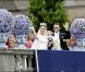 Le 19 juin 2010, la princesse héritière Victoria de Suède a épousé le roturier Daniel Westling en la cathédrale Storkyrkan, devant 1100 convives de marque. Puis ils rejoint le palais en barge pour une fête dans les jardins et le banquet nuptial.