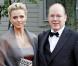 Charlene Wittstock et Albert Grimaldi lors du dîner de mariage de la princesse Victoria de Suède le 18 juin 2010 