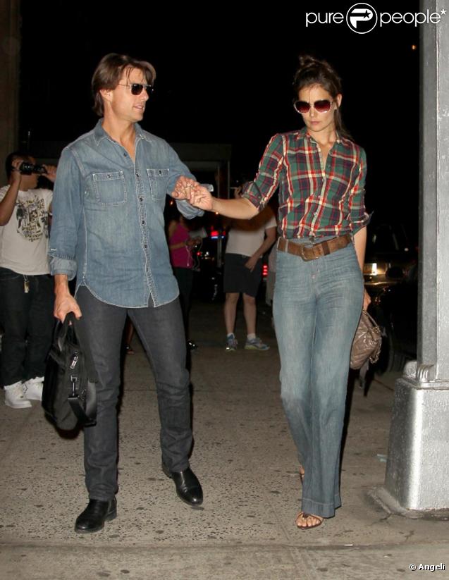 Katie Holmes n'a pas l'air très souriante pour dîner en tête à tête avec son Tom Cruise de mari... parce qu'elle a abandonné sa Suri ?