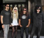 Taylor Momsen et son groupe The Pretty Reckless à New York, le 22 juin 2010 