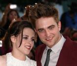 Kristen Stewart et Robert Pattinson lors de l'avant-première de Twilight III : Hésitation à Los Angeles le 24 juin 2010