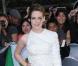 Kristen Stewart porte une robe Elie Saab lors de l'avant-première de Twilight 3 : Hésitation à Los Angeles le 24 juin 2010