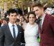 Twilight 3 - Kristen Stewart en mini-robe dos nu avec ses chevaliers Robert Pattinson et Taylor Lautner : un brillant trio !