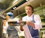 Harrison Ford et Calista Flockhart veulent Jamie Oliver pour leur mariage...