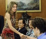 Letizia d'Espagne reçoit plusieurs associations dans le palais de Zarzuelas à Madrid le 28 juin 2010