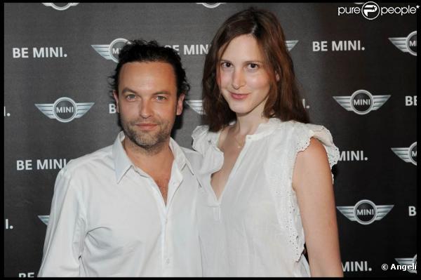 Patrick Mille et Justine Lévy, à l'occasion de l'inauguration de la boutique Mini, à Paris, le 30 juin 2010.