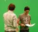 Adrien Lemaître et Brice Juigne (de dos) sur le plateau de tournage des portraits de Secret Story 4, le pied d'une candidate !!