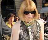 Anna Wintour à son arrivée au défilé Haute Couture Valentino le 7 juillet 2007 à Paris