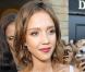 Jessica Alba à son arrivée au défilé Haute Couture Valentino le 7 juillet 2007 à Paris