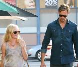 Kate Bosworth et Alexander Skarsgard dans les rues de Los Angeles, le 11 juillet 2010