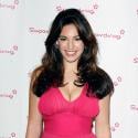 Découvrez la sublime Kelly Brook, alias le "corps parfait", dans le bikini sexy de la Princesse Leia...