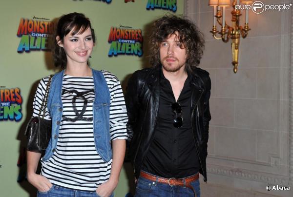 Louise Bourgoin et Julien Doré en mars 2009 lors du photocall de Monstres contre Aliens