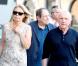 Robert Hossein, son épouse Candice Patou et François Pinault à Saint-Tropez, le 18 juillet 2010.