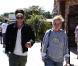 Robert Pattinson et sa mère Clare sortent du cinéma Malibu Theater après avoir vu Salt le 24 juillet 2010 à Los Angeles