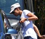 Halle Berry, quelques heures après avoir contacté la police de Los Angeles, pour le graffiti fait sur le portail de sa demeure californienne, vendredi 23 juillet.