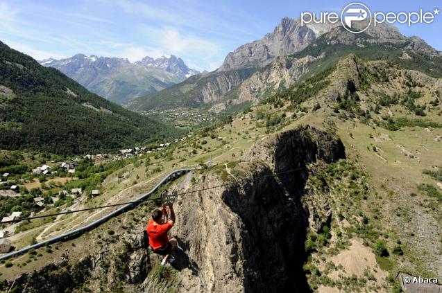 Fin juillet 2010, Jonny Wilkinson et tout le groupe du RC Toulon travaillent leur cohésion et préparent la reprise du Top 14 à Serre-Chevalier.