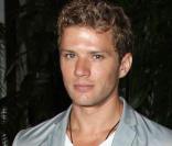 Ryan Phillippe à l'occasion du dîner annuel de The Hollywood Foreign Press Association, au Four Seasons Hotel de Beverly Hills, le 28 juillet 2010.