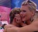 A l'annonce du départ de John, Robin est inconsolable.