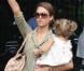 Jessica Alba et sa fille Honor dans les rues de PAris