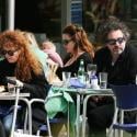 PHOTOS : La famille de Tim Burton voit enfin le jour...