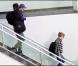 Robert Pattinson et Kristen Stewart à l'aéroport de Los Angeles le 17 août 2010