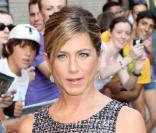 Jennifer Aniston arrive au Daily Show à New York pour y faire la promotion de son film The Switch le 19 août 2010 