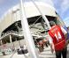 Thierry Henry, transféré aux New York Red Bulls en juillet 2010, perçoit aux Etats-Unis un salaire de 4,35 millions d'euros. Il est le 2e joueur le mieux payé de la MLS derrière David Beckham.