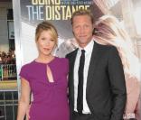 Christina Applegate et son fiancé Martyn Lenoble lors de l'avant-première hollywoodienne de Going the Distance le 23 août 2010 au Grauman's Chinese Theater