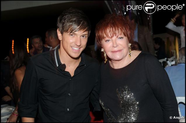 Quentin Mosimann lors de la vente aux enchères au profit des assocation Tidène et Puits du désert le 26 août 2010 dans le domaine de Bertaud-Belieu à Saint-Tropez