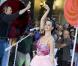Katy Perry (photo : le 26 août 2010 dans le Today Show) était l'invitée du Grand Journal du 30 août 2010, et a interprété en live son single  Teenage Dream . 