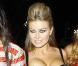 Carmen Electra arrive au Viper Room, à Los Angeles