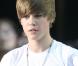 Justin Bieber fait tout comme les grands : Regardez-le boire une pinte en 26 secondes ! Quelle descente !