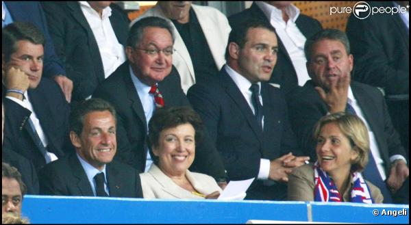Nicolas Sarkozy, Roselyne Bachelot, Valérie Pécresse et Xavier Bertrand, à l'occasion du match France-Biélorussie, au Stade de France, à Saint-Denis, le 3 septembre 2010.